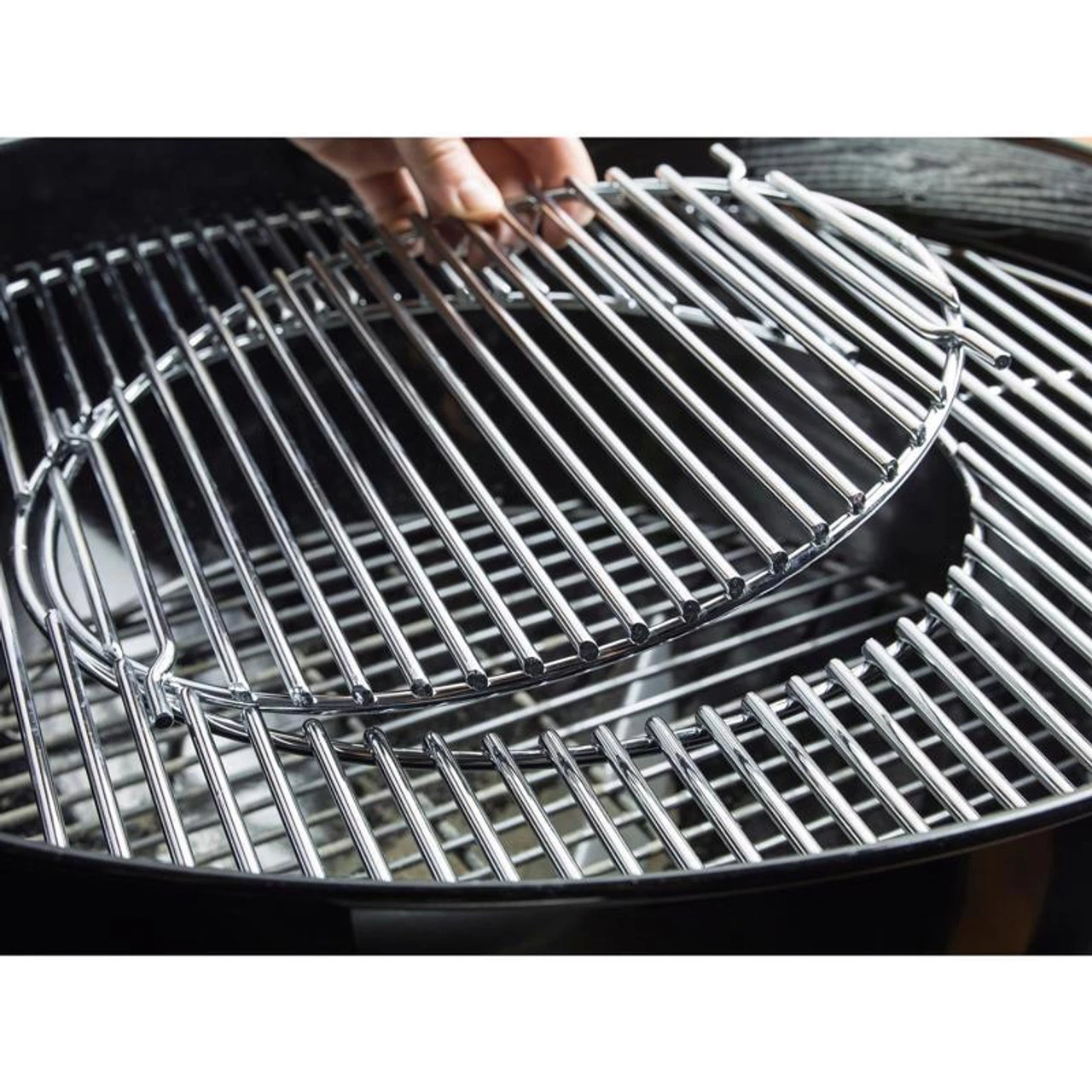 Weber 22 In. Master-Touch Charcoal Grill 3 Weber 22 In. Master-Touch Charcoal Grill - Image 3
