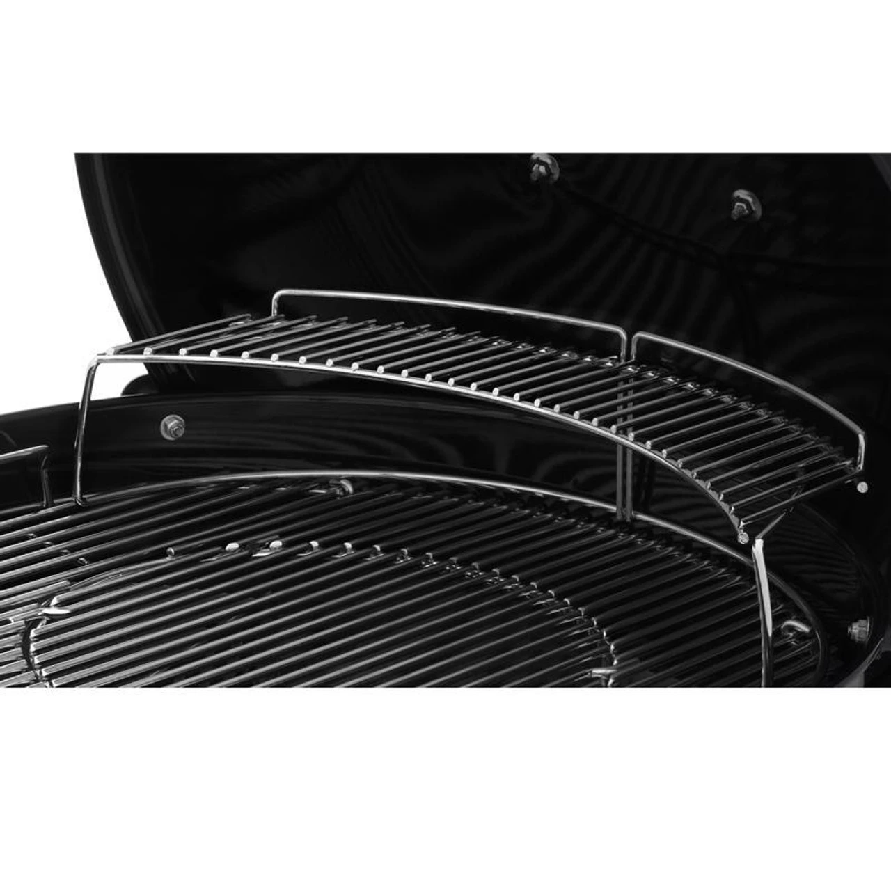 Weber 22 In. Master-Touch Charcoal Grill 4 Weber 22 In. Master-Touch Charcoal Grill - Image 4