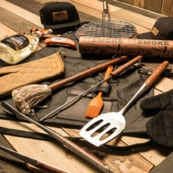 Traeger BAC530 Stainless Steel Grill Tongs -Napoleon Kitchen Store 8687014 A V6.eps High 33910.1638848928